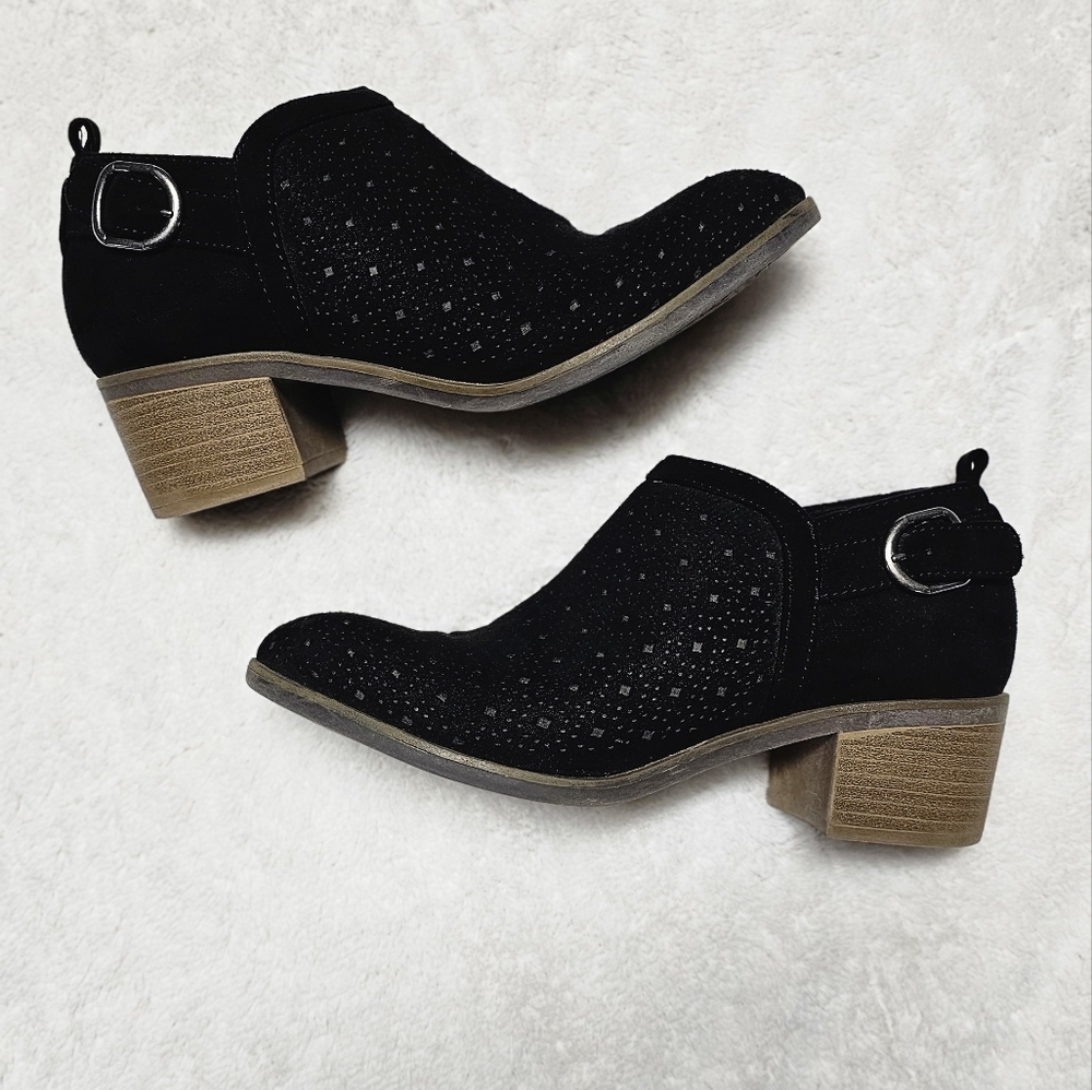 Sonoma ankle booties